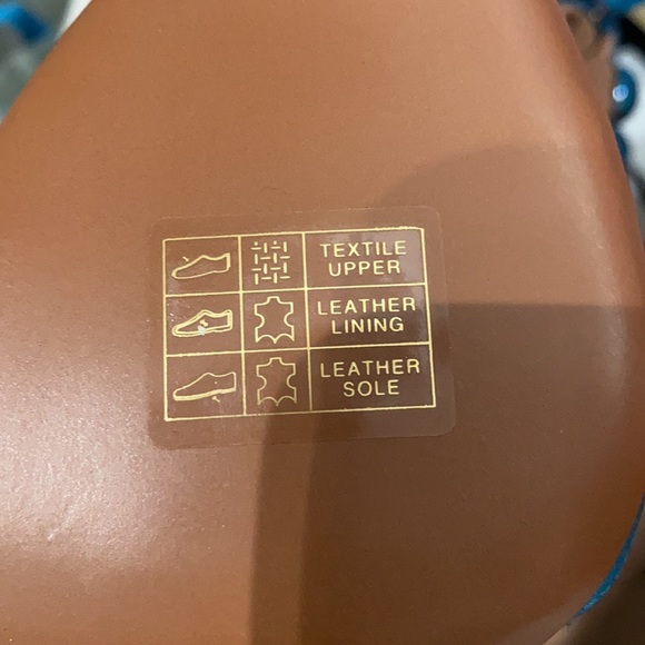 Alaia Paris Bombe Pom Pom Sandals - Picture 14 of 15